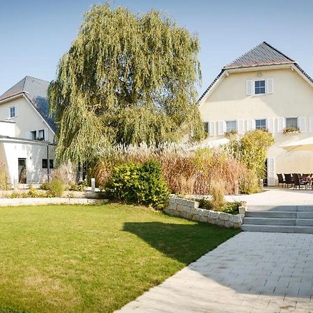 Ringhotel Landhaus Nicolai "Hotel Garni" Ломен Екстер'єр фото