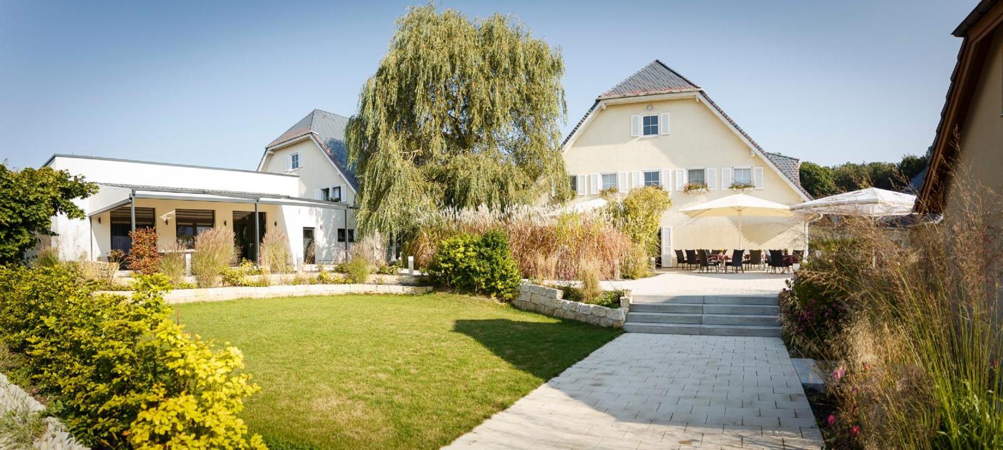 Ringhotel Landhaus Nicolai "Hotel Garni" Ломен Екстер'єр фото